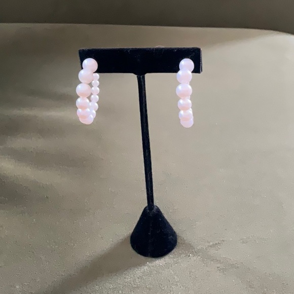 Jewelry - Elegant Pearl Hoop Earrings